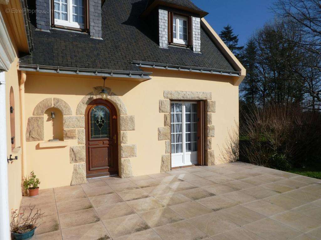 Maison à SAINT-CARADEC-TREGOMEL