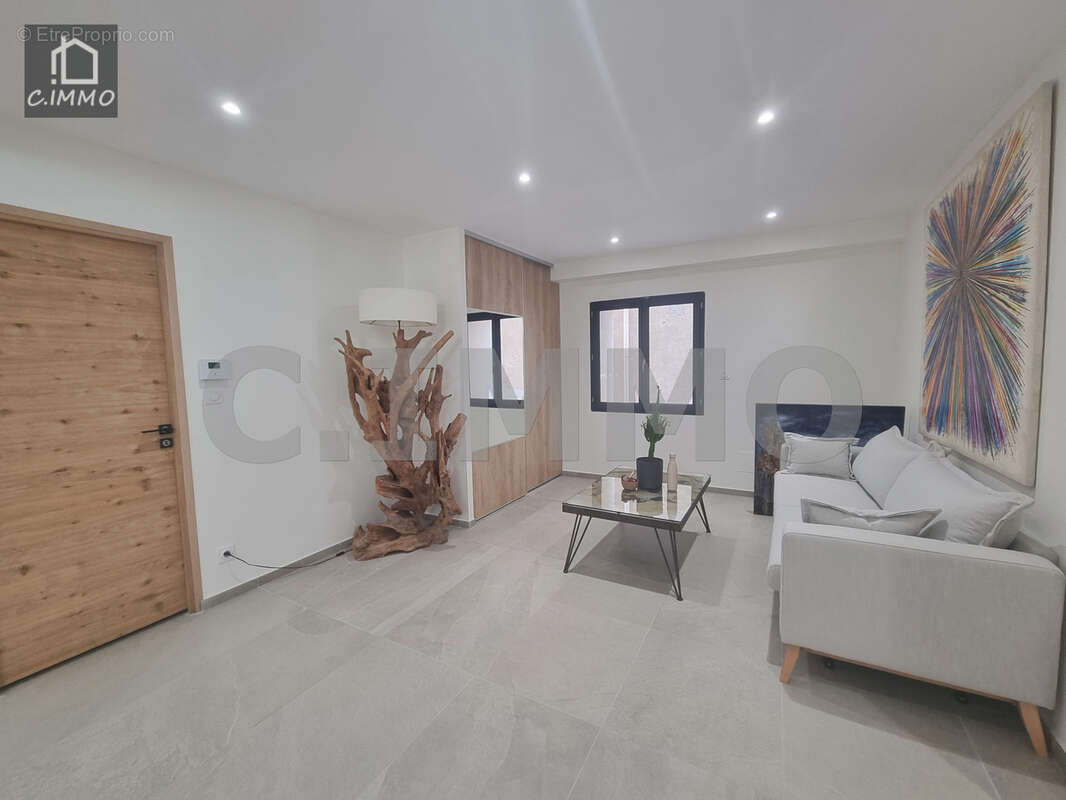 Maison à SERVIAN