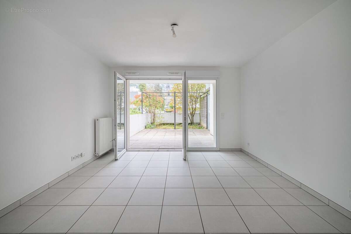 Appartement à SAINT-EGREVE