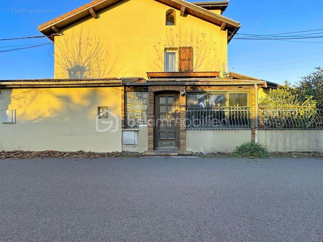 Maison à CHAMP-SUR-DRAC