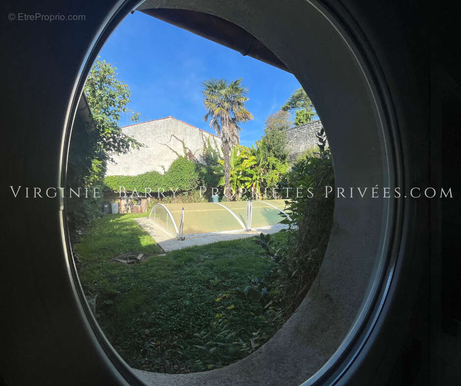 Maison à TONNAY-CHARENTE