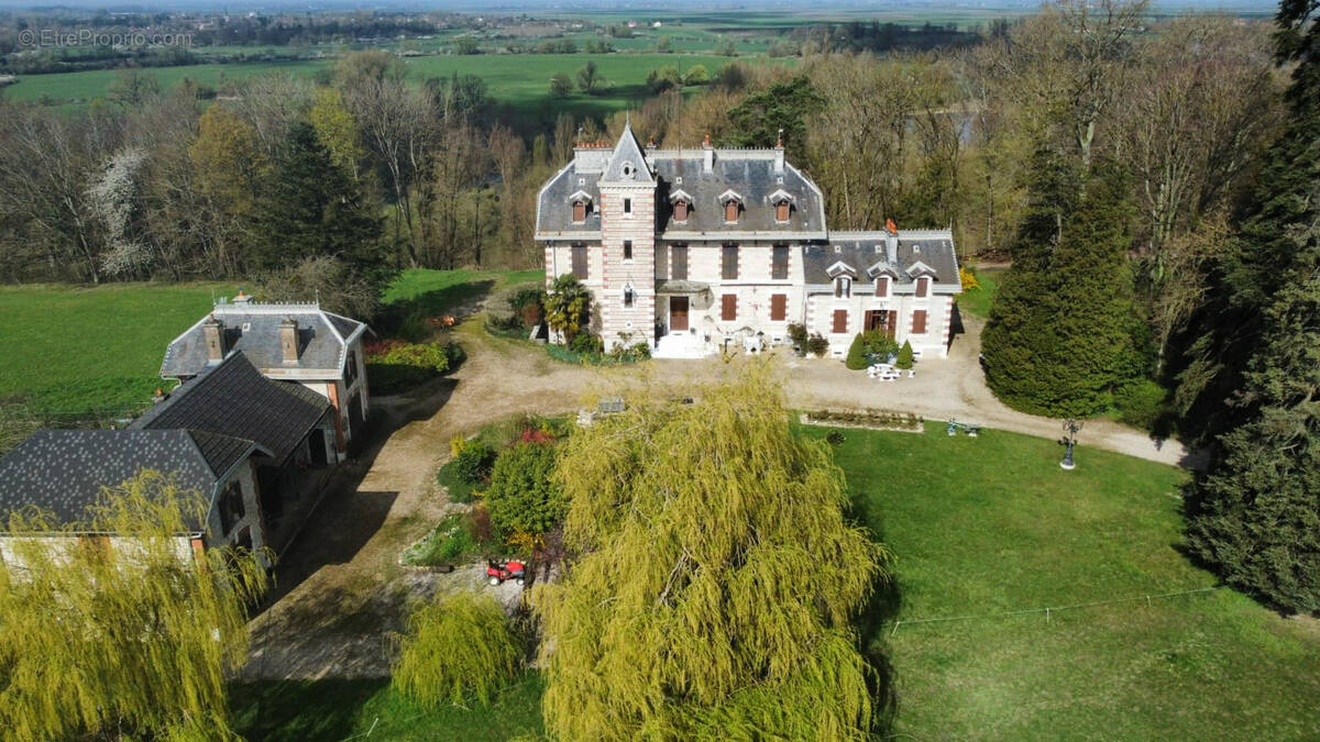 Maison à ASNANS-BEAUVOISIN
