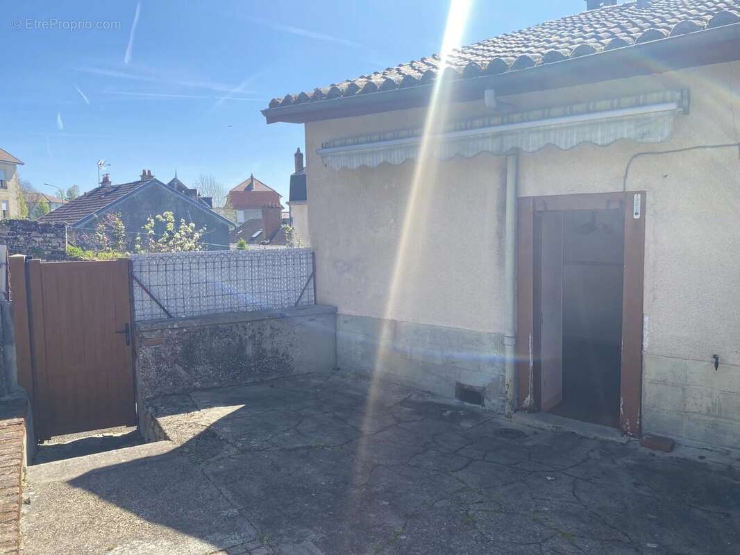 Maison à BELLAC