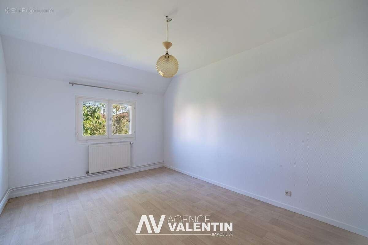 Maison 111 m² à Metz  - photo 8