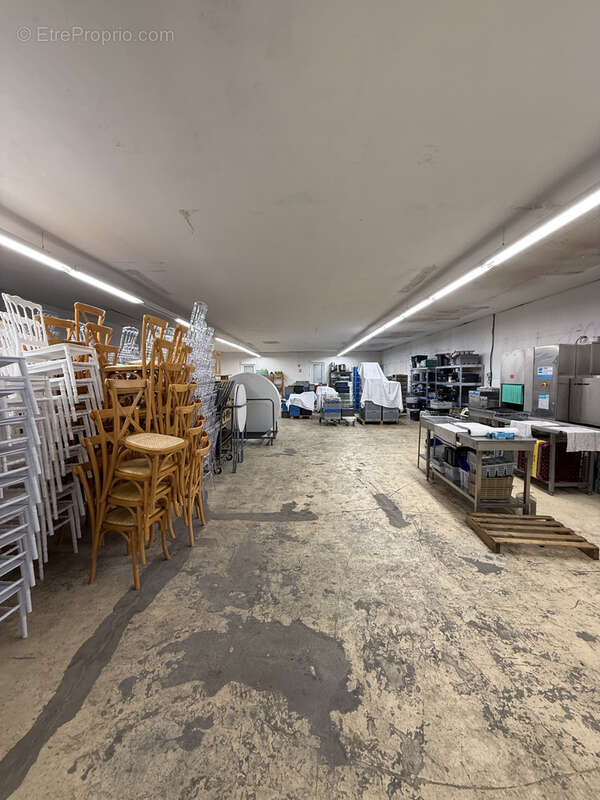 À VENDRE   Bâtiment industriel   Le Gua (17600) - photo 6
