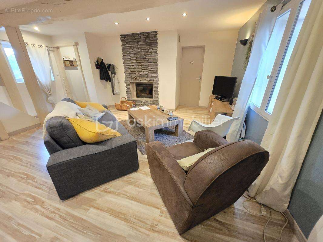 Maison à POUGUES-LES-EAUX