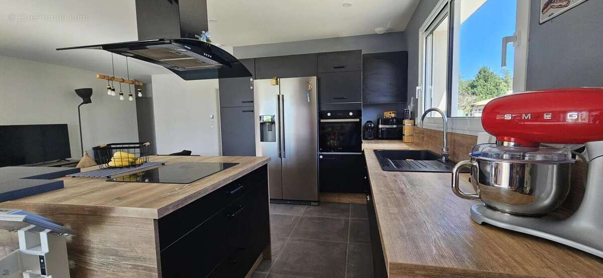 Maison à COURS-DE-PILE