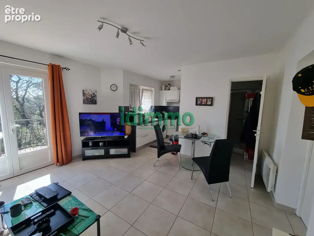 Affaire et Rare Draguignan F2 1 ét 2 terrasse vendu avec terrain de 180m et 2 places parkiing 159000€ dpe d - photo 3