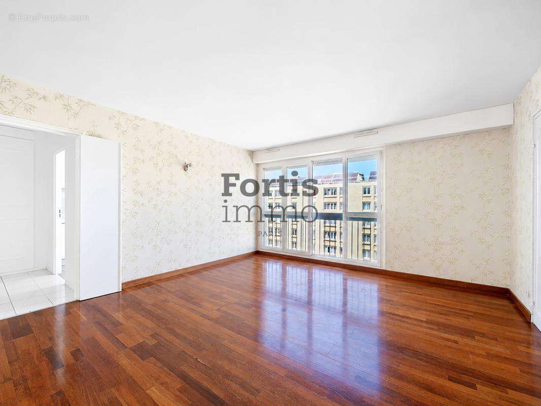 Appartement à PARIS-19E