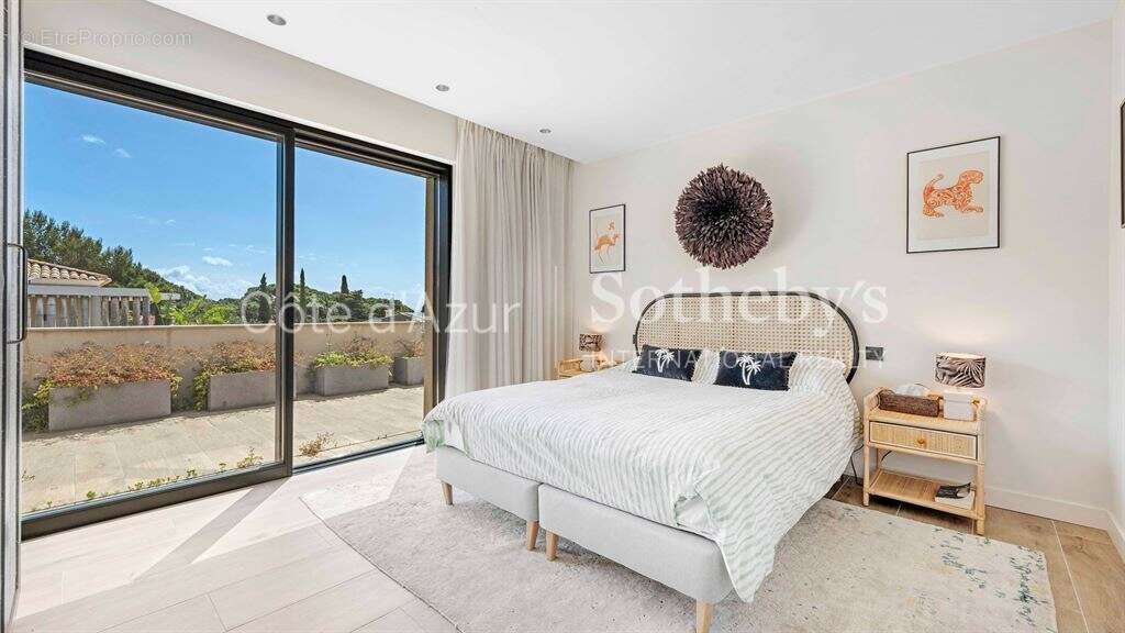 Villa contemporaine à Sainte-Maxime à 300m des plages du golfe de Saint-Tropez - photo 15