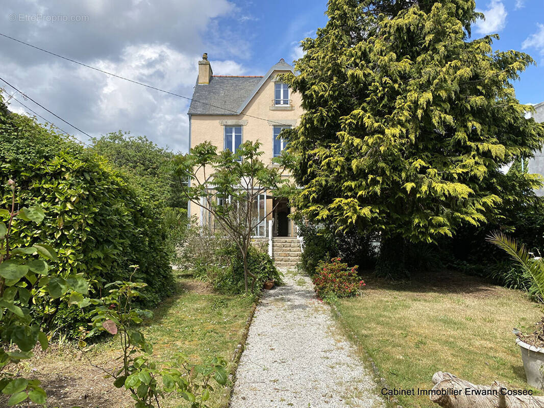 Maison à LOCTUDY