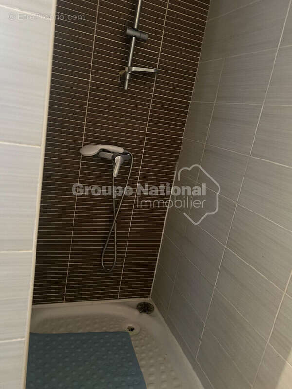 Appartement à VILLENEUVE-LES-AVIGNON