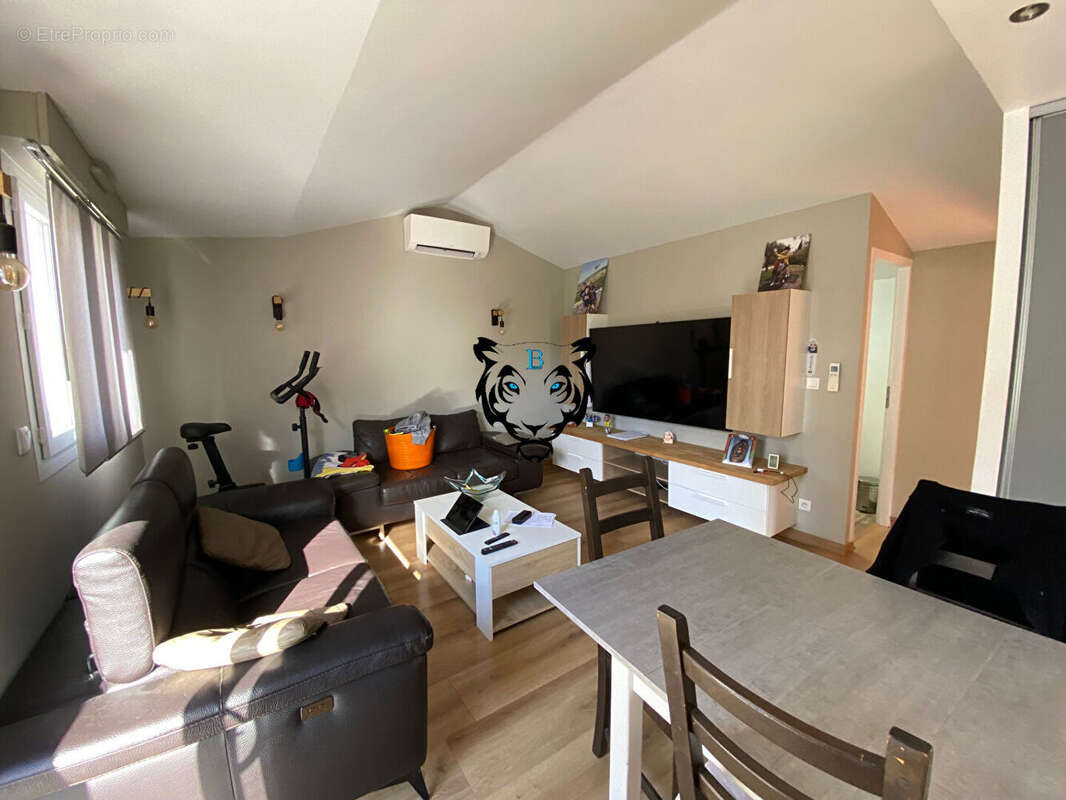 Commerce à ROQUEBRUNE-SUR-ARGENS