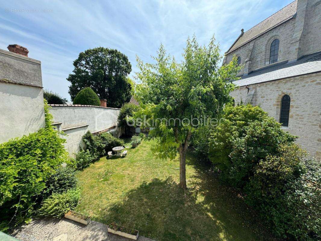 Maison à BOISCOMMUN