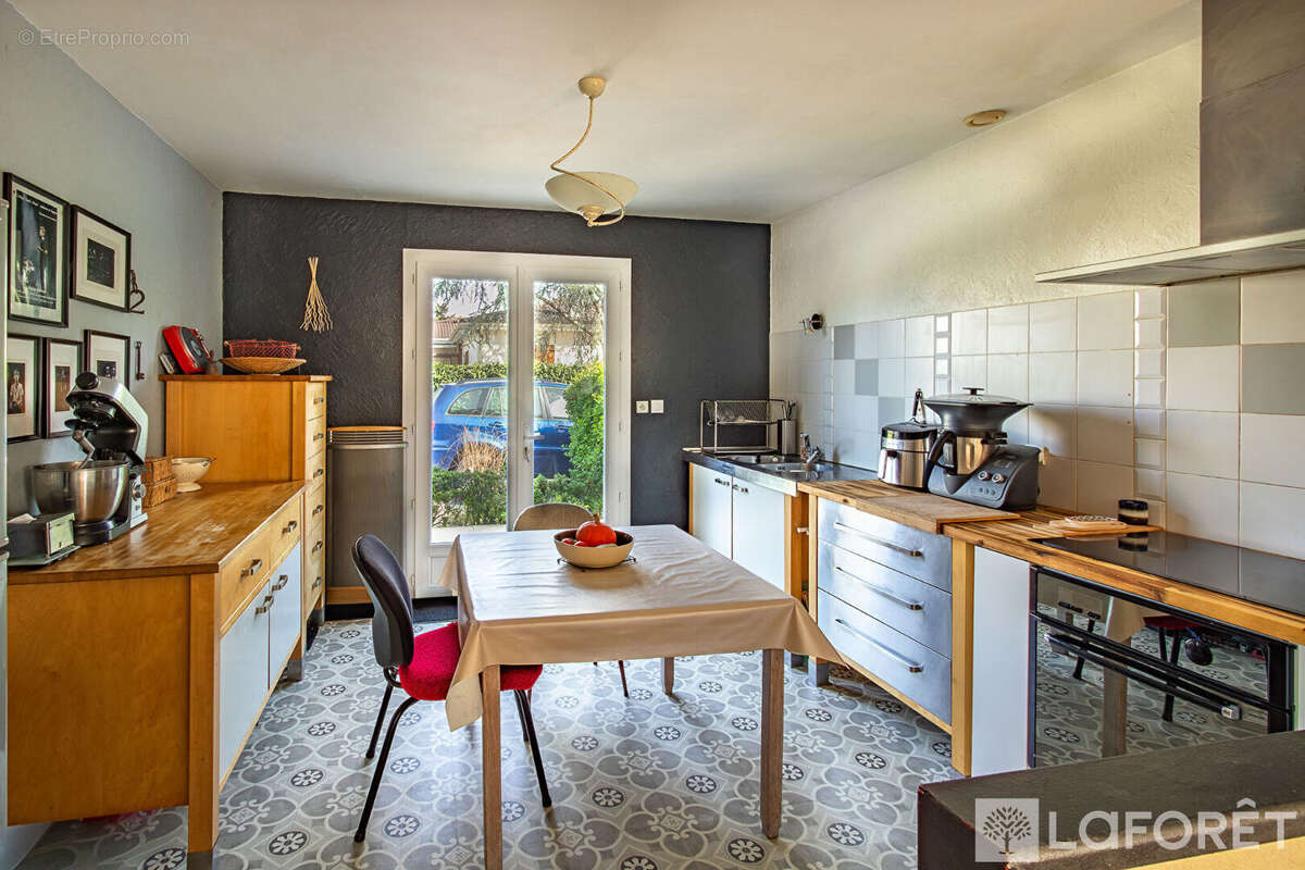 Maison à AMBARES-ET-LAGRAVE