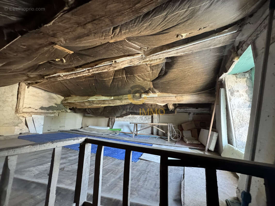 Maison à SECONDIGNY