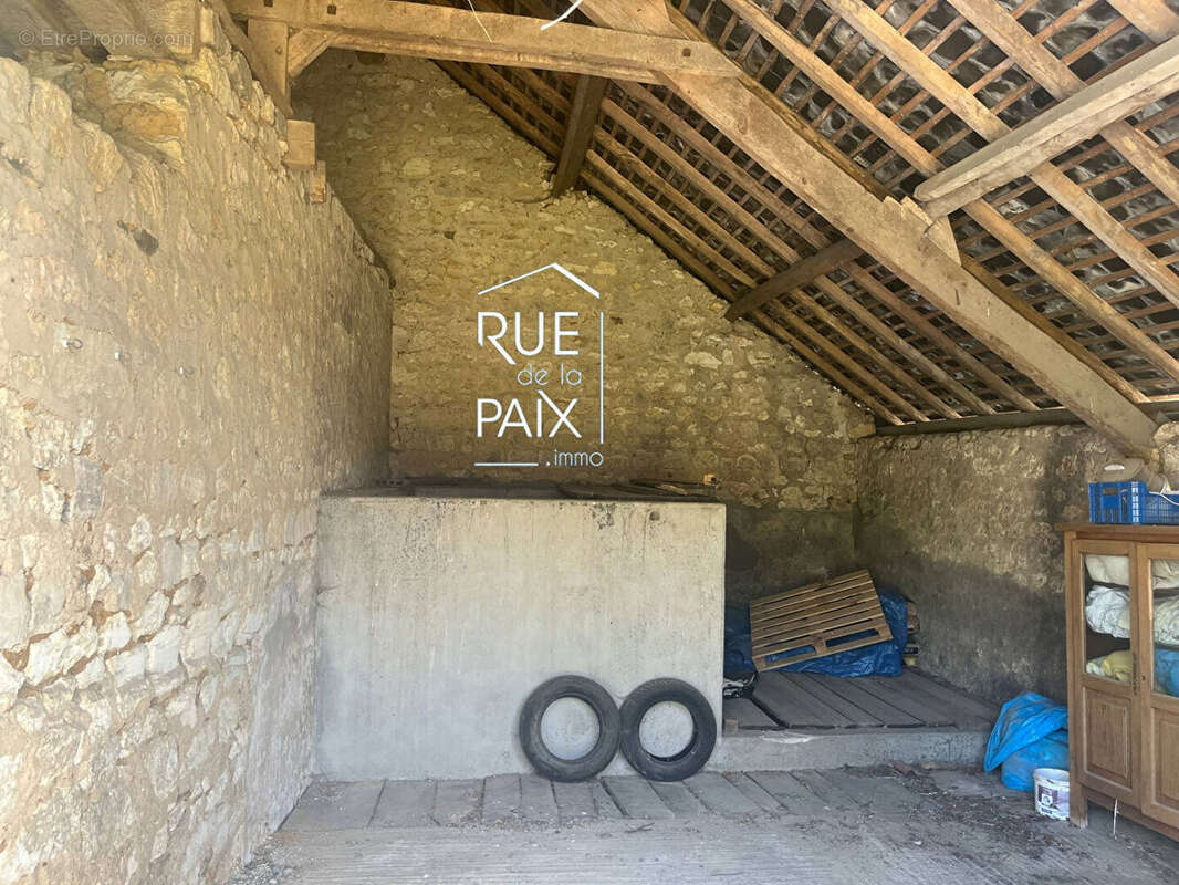 Maison à VAUX-SUR-VIENNE