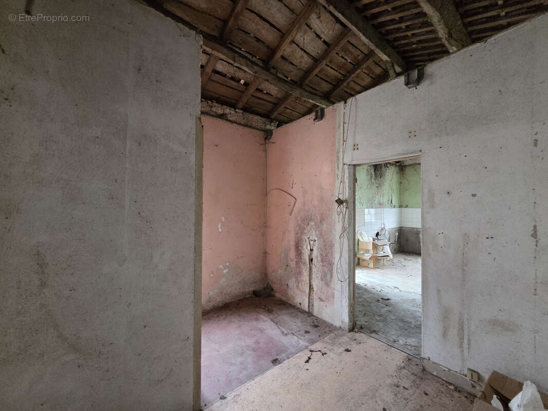 Maison à TRIAC-LAUTRAIT