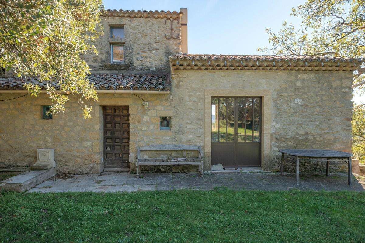 Maison à CUCURON