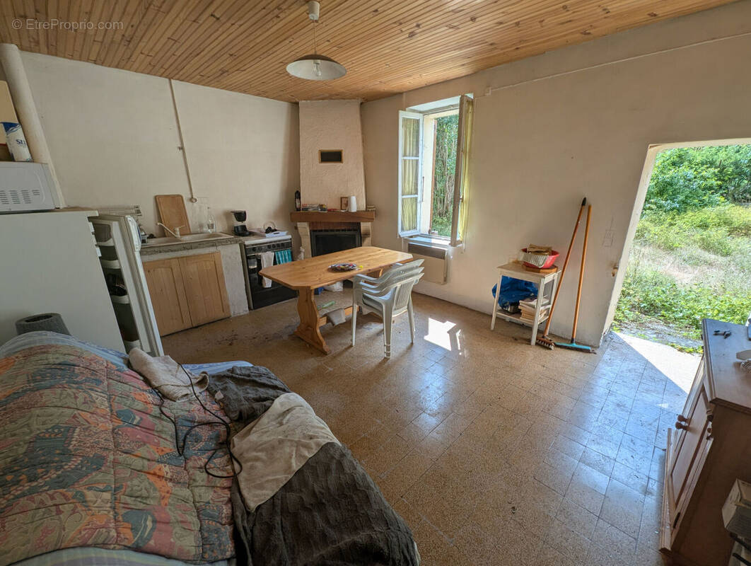 Photo 1 - Appartement à SAINT-ANDRE-LES-ALPES