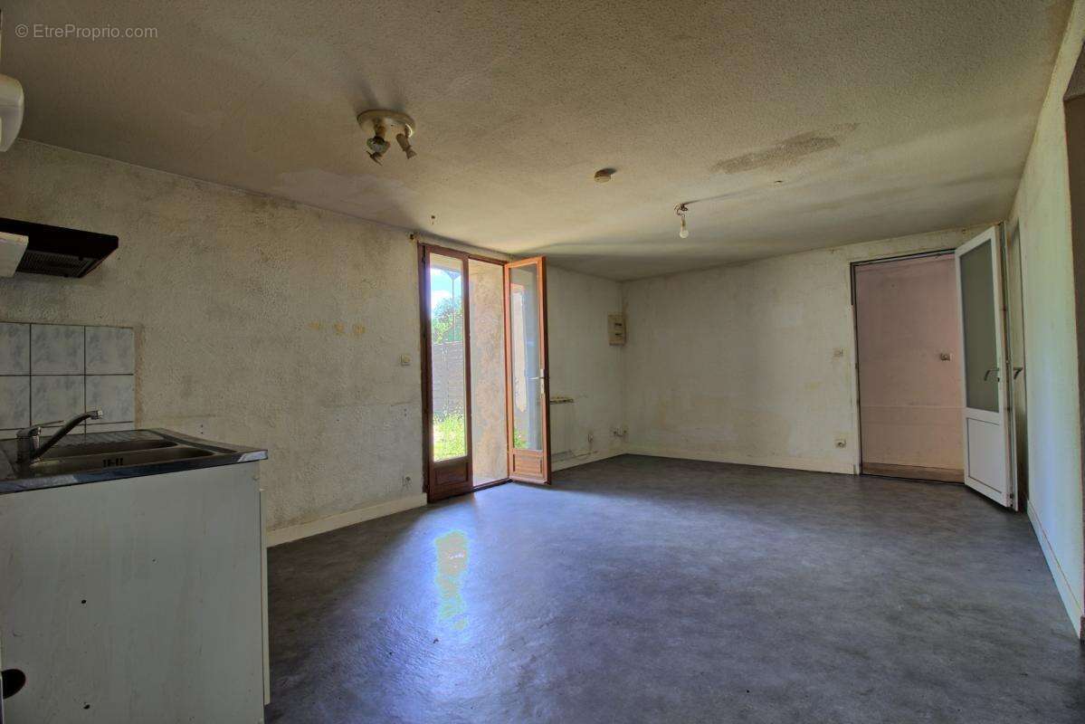 Immeuble de rapport avec 2 appartements et une maison - photo 14