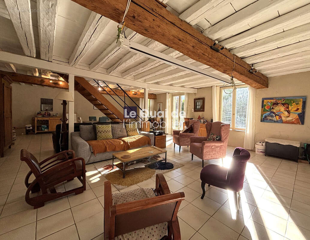 Maison à SAINT-EGREVE