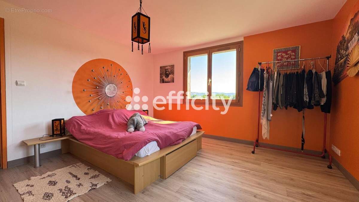 Maison à SAINT-ETIENNE-DE-SAINT-GEOIRS