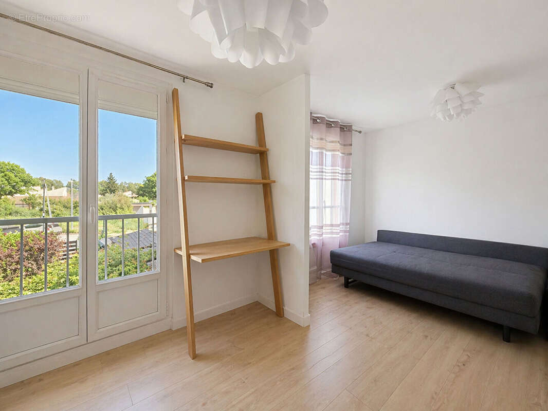 Appartement à SAINT-MARTIN-DE-CRAU