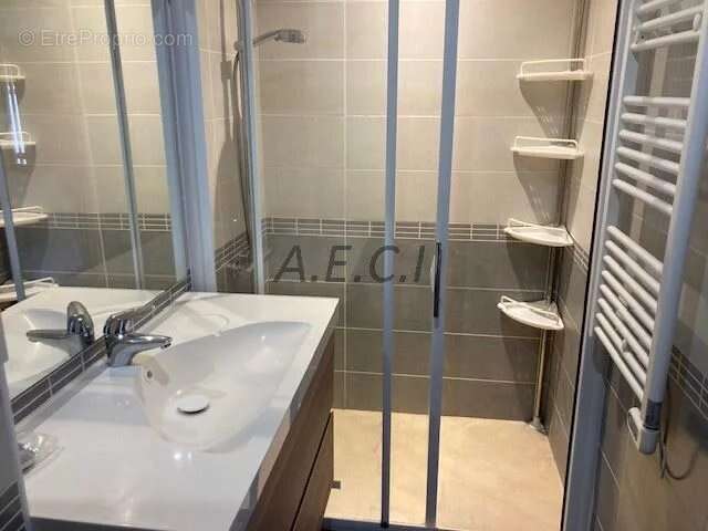 Maison à ASNIERES-SUR-SEINE