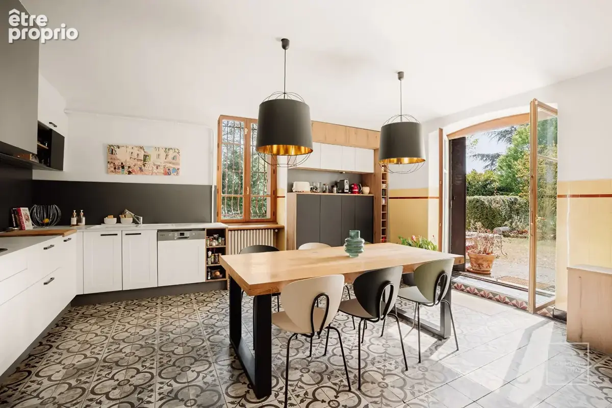 Appartement à NEUVILLE-SUR-SAONE
