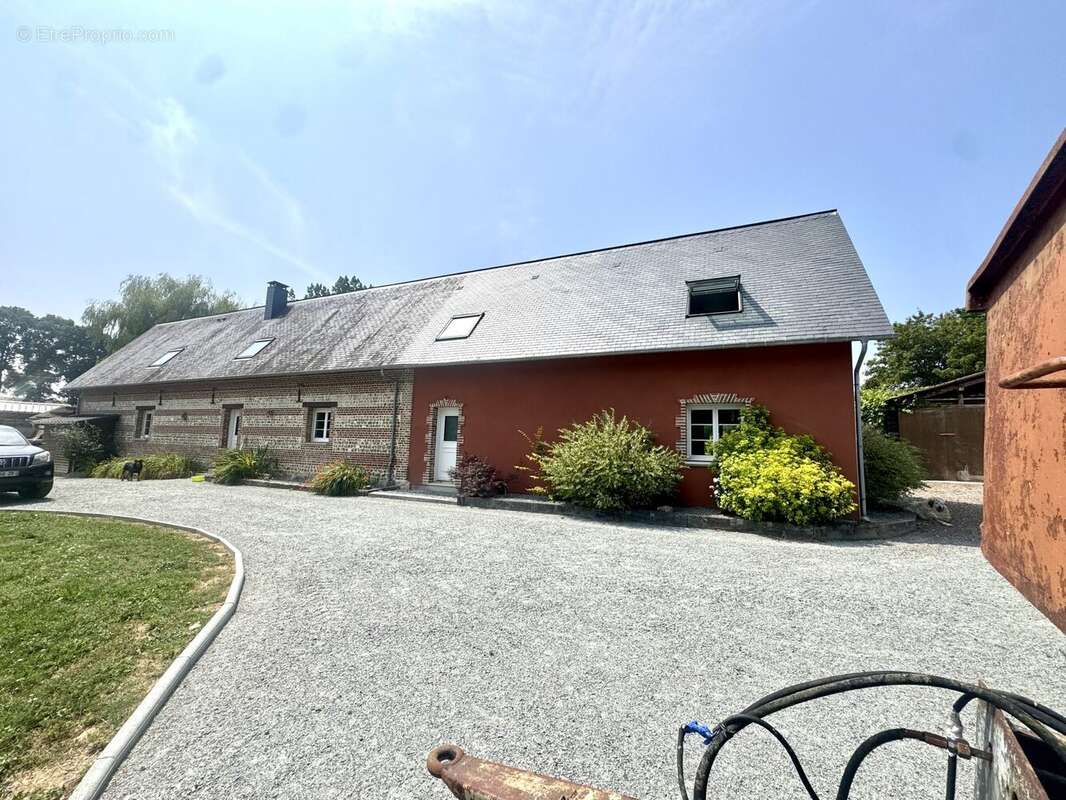 Maison 250 m² à Saint-Vaast-Dieppedalle  - photo 9