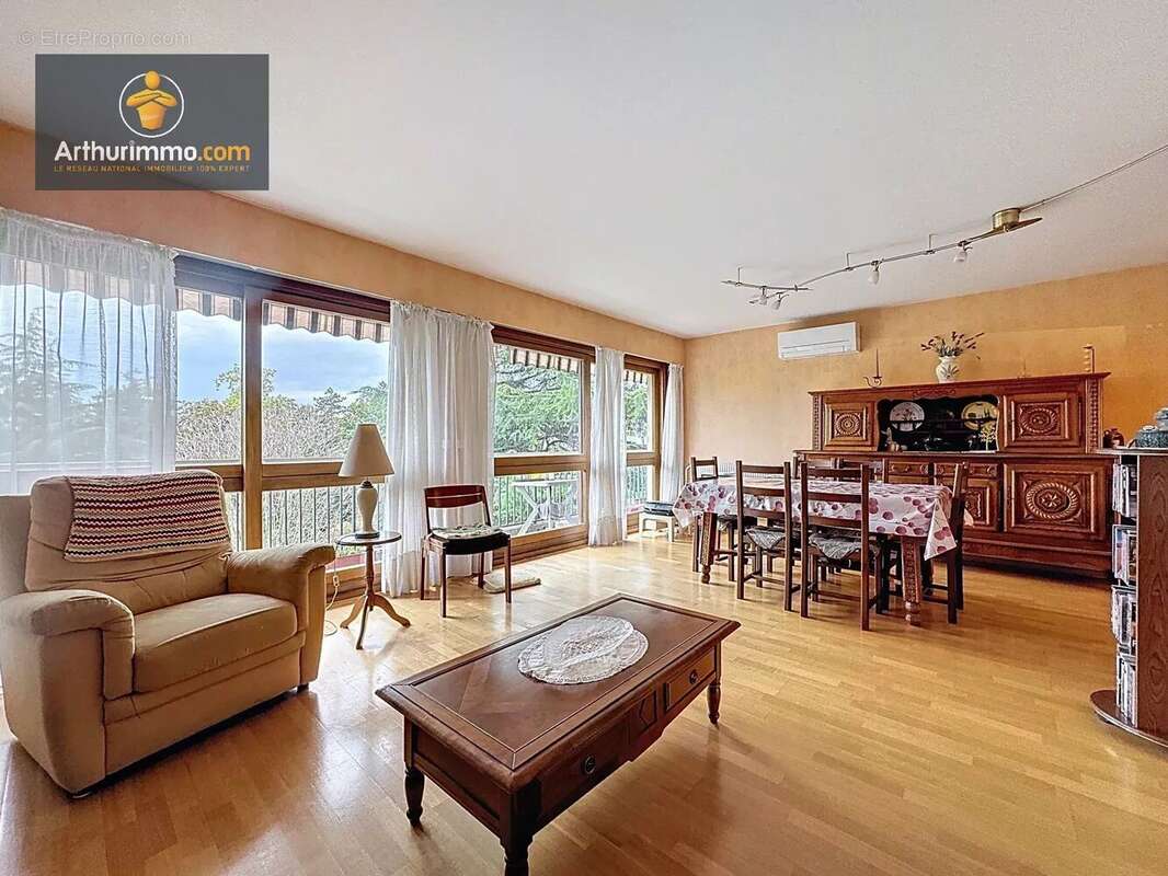 Appartement à SAINT-GRATIEN