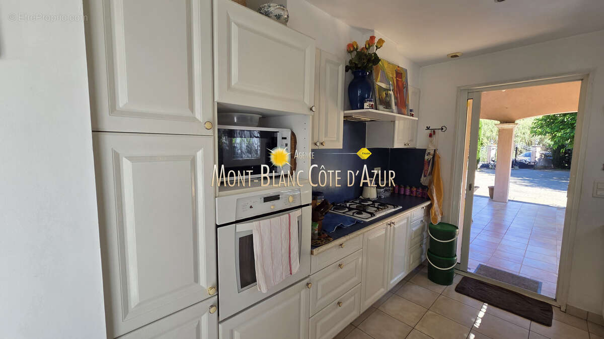 Villa 3 chambres 100 m2 terrain 824 m2 proche centre et plage - photo 15