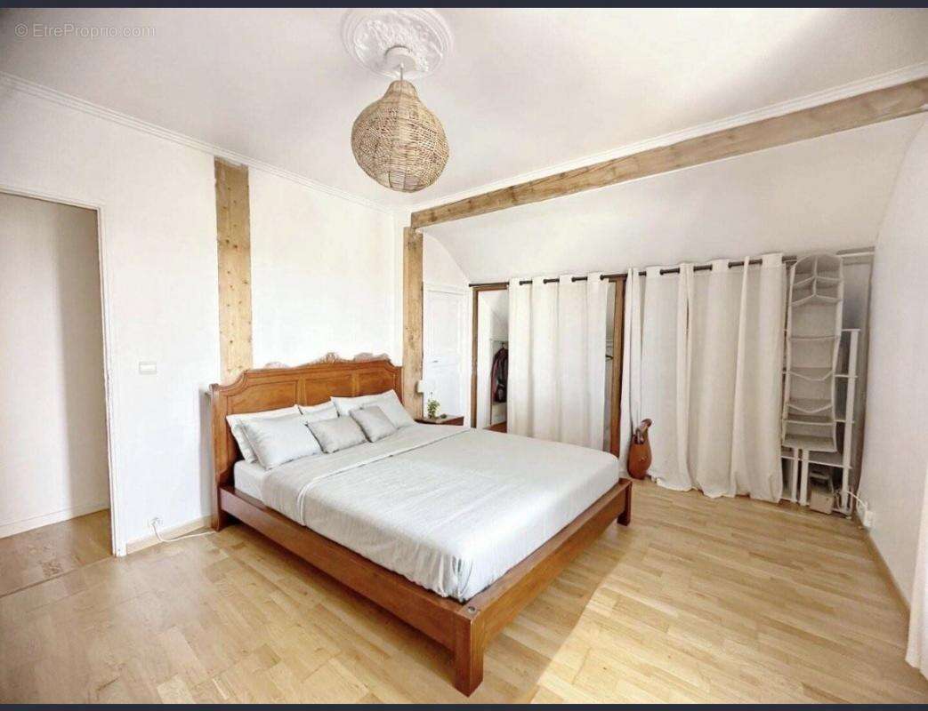 Maison à VILLETANEUSE