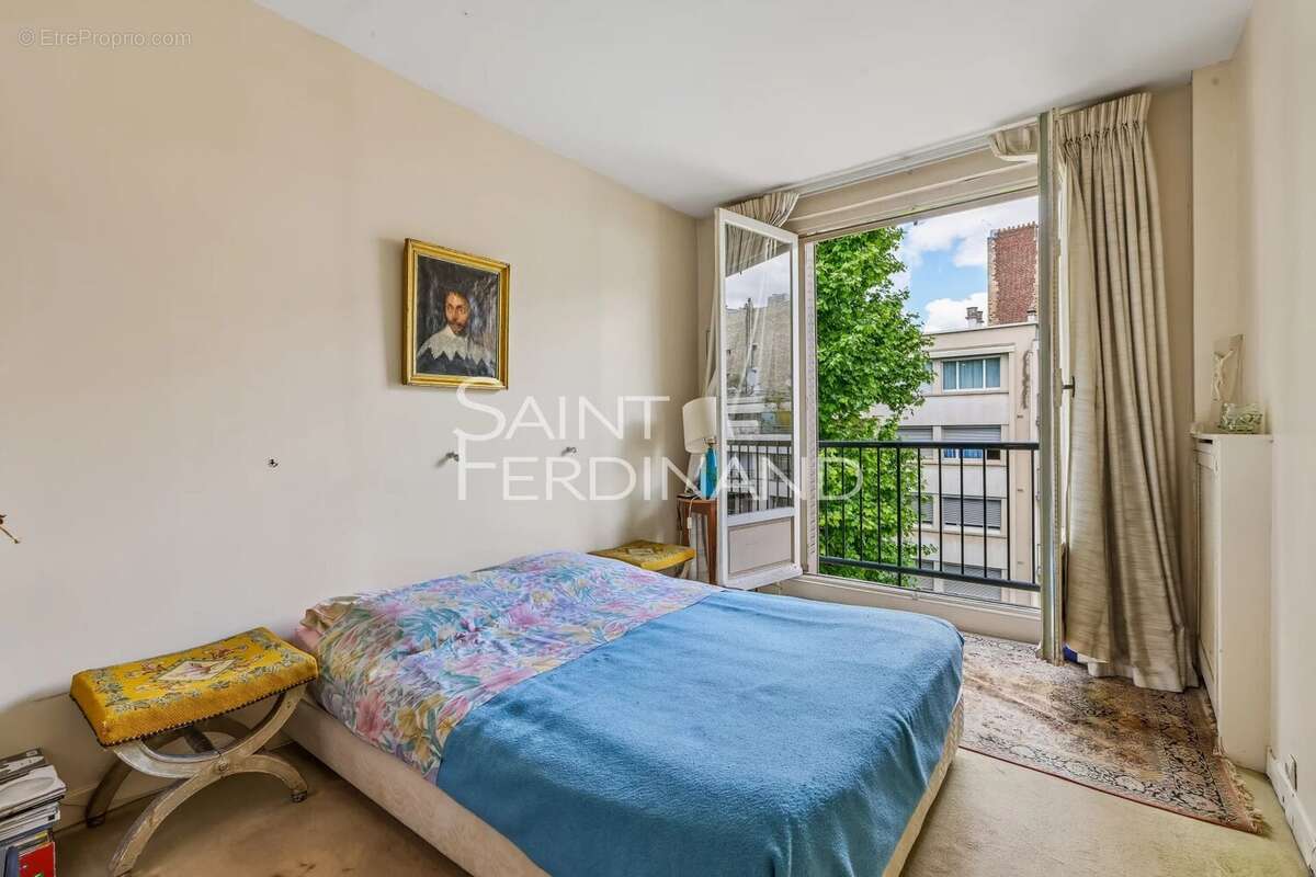 Appartement à NEUILLY-SUR-SEINE