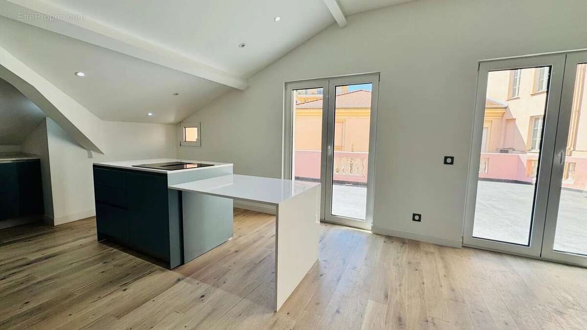 Appartement à MENTON
