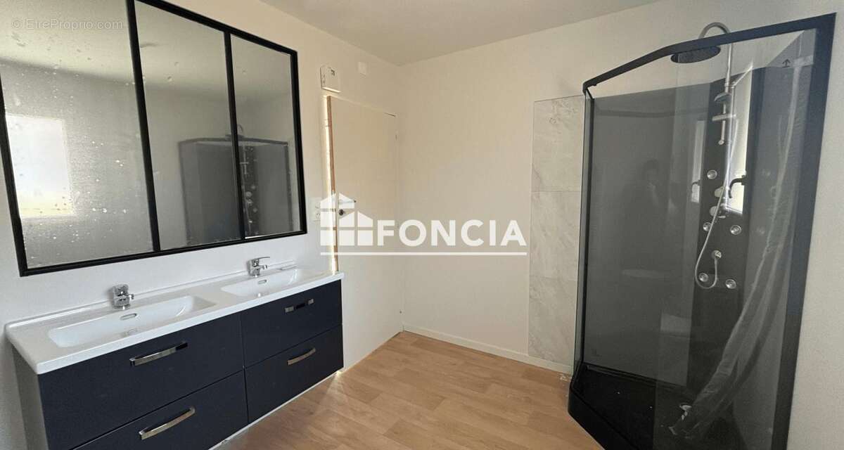 RARE : bien de 2025 Pain-pied 4 chambres (PMR) - photo 5