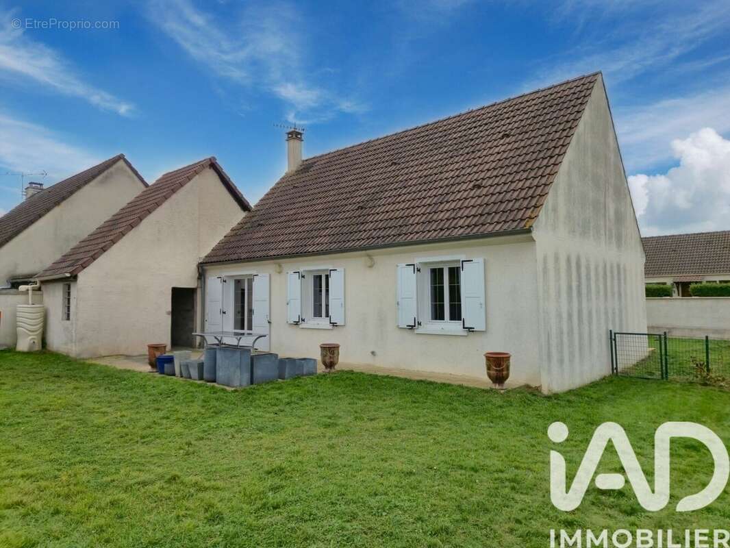 Photo 8 - Maison à MONTEREAU-FAULT-YONNE