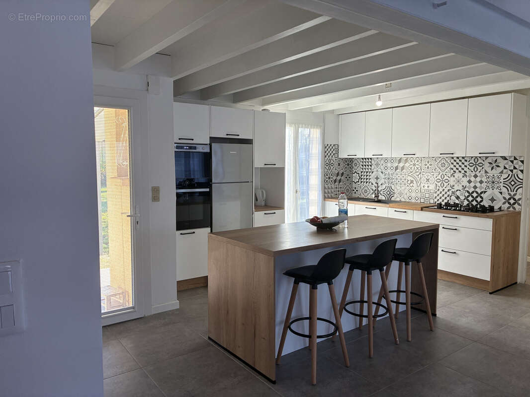 Maison à MOULIETS-ET-VILLEMARTIN