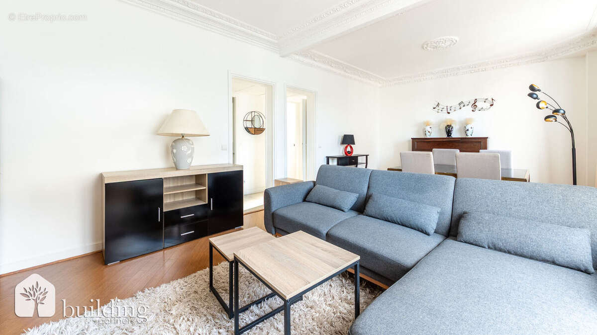 Appartement à COURBEVOIE