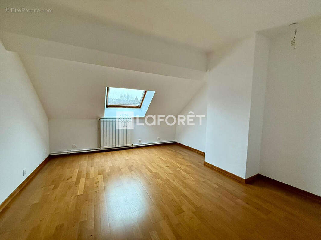 Maison à MILLY-LA-FORET