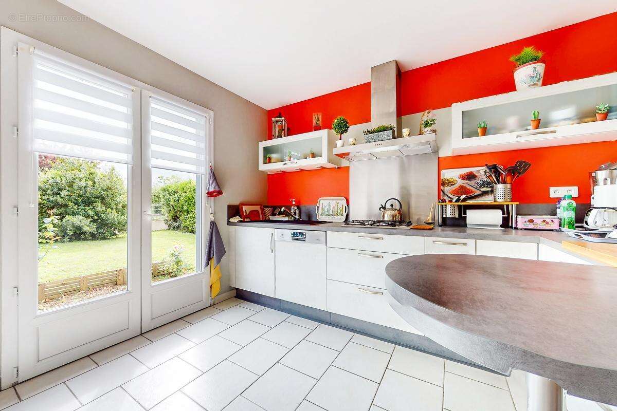 Maison à LA VILLEDIEU-DU-CLAIN