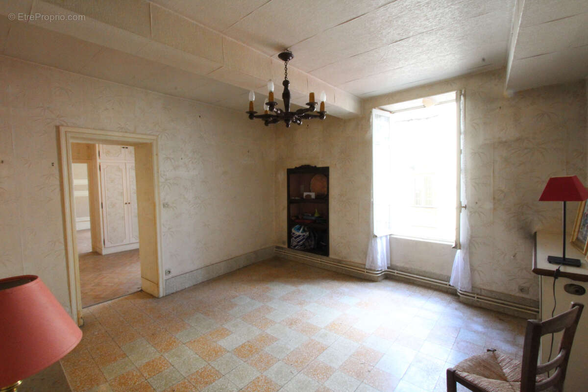 Maison à LA CHARITE-SUR-LOIRE