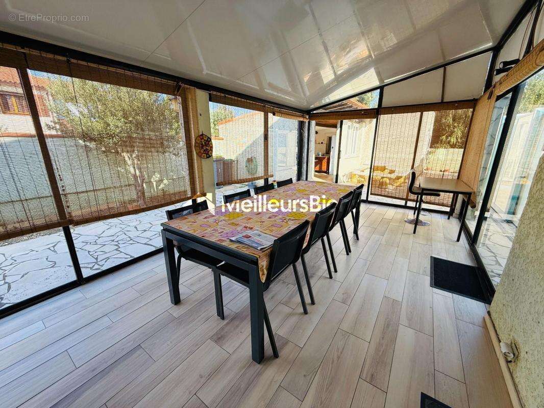 Maison à VILLENEUVE-LA-RIVIERE