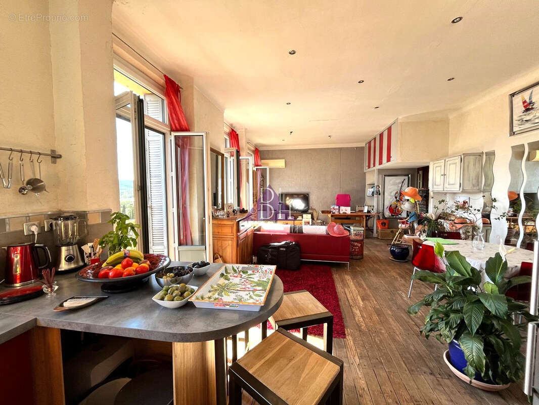 Appartement à HYERES
