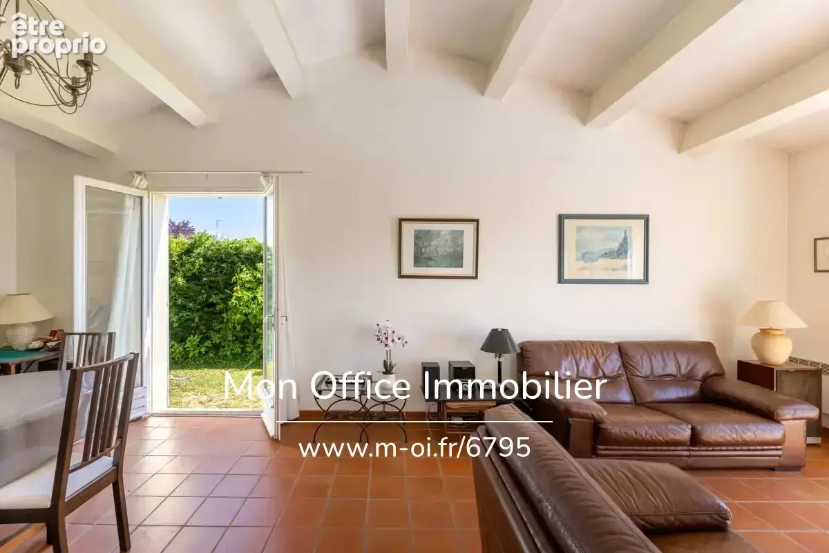 Référence : 6795-PAN. - Maison 5 pièces de 115 m² avec piscine et garage - photo 11