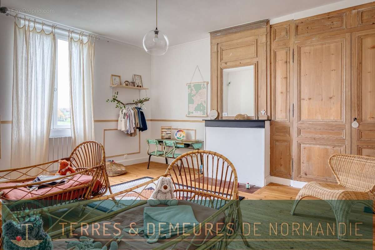 Maison à FONTAINE-EN-BRAY