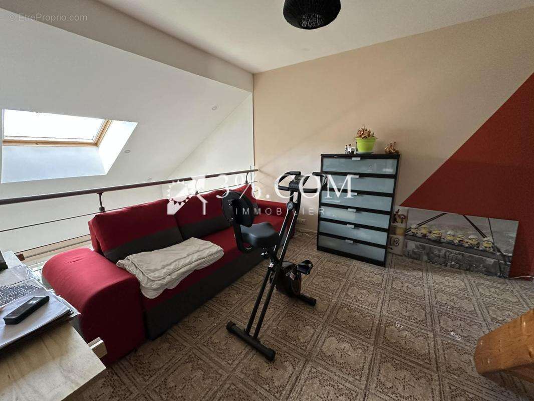 Maison à SERRES