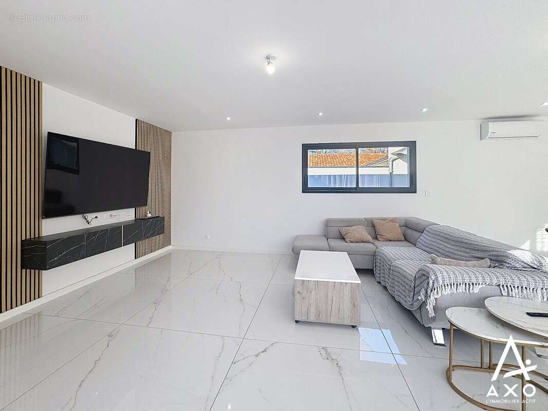 Maison à MAZEROLLES