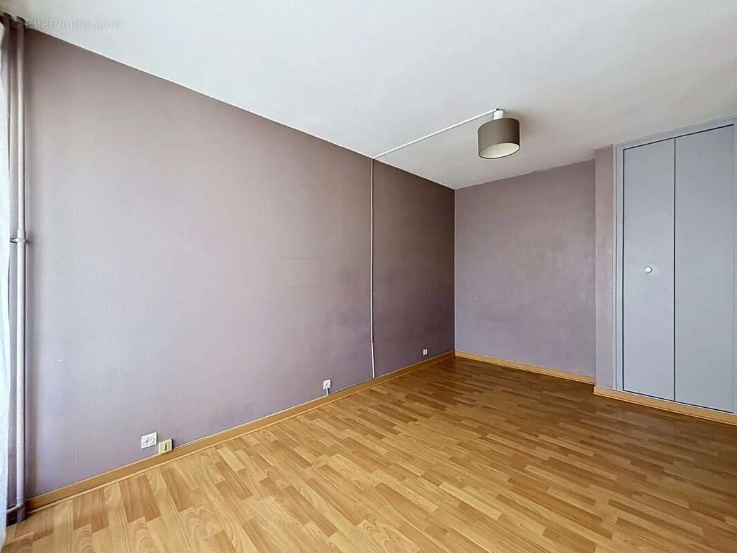 Appartement à ELANCOURT